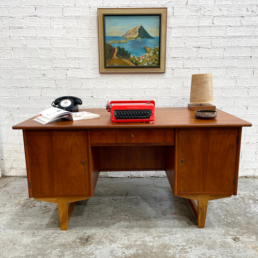 Danish Desk – Professionally Restored