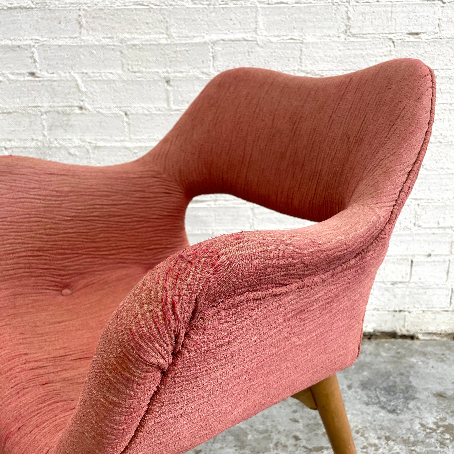 Original Featherston A310 Chair– Iconic Design