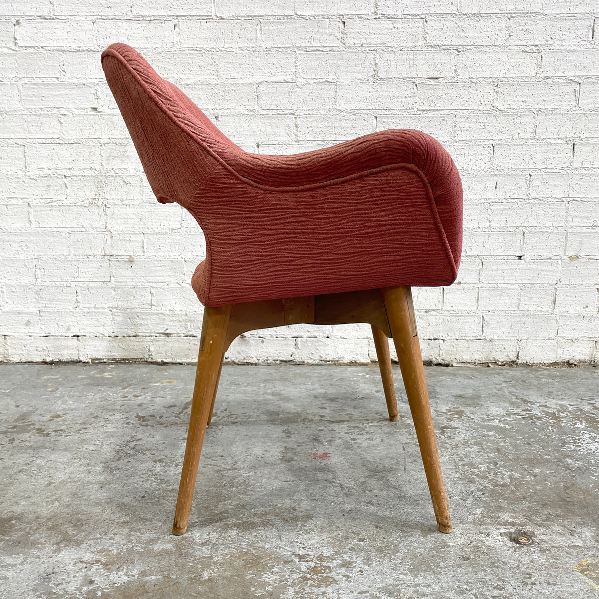 Original Featherston A310 Chair– Iconic Design