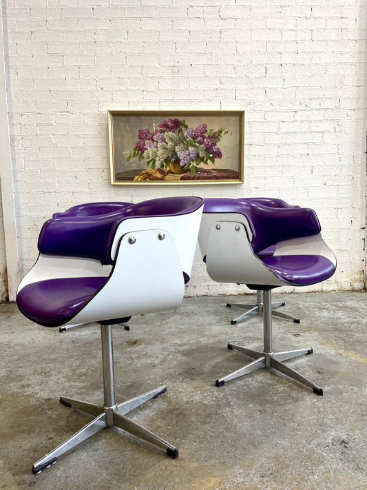 Jetson Style White 1970's Club Chairs